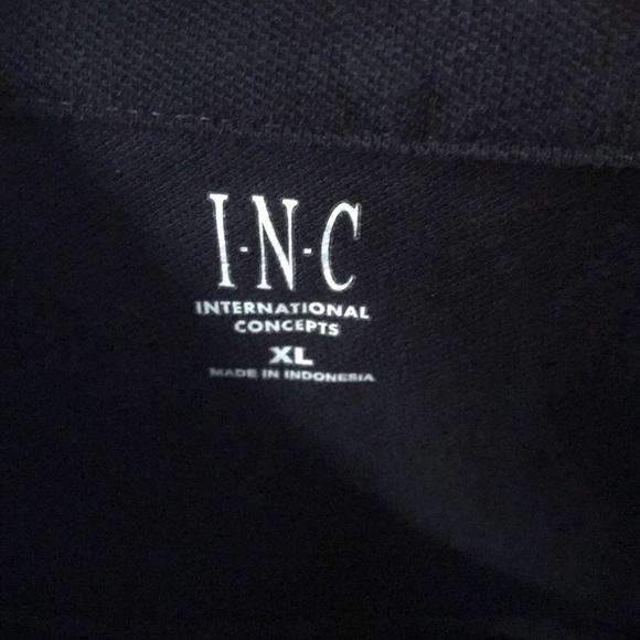 Polo INC size xl - Picture 2 of 3